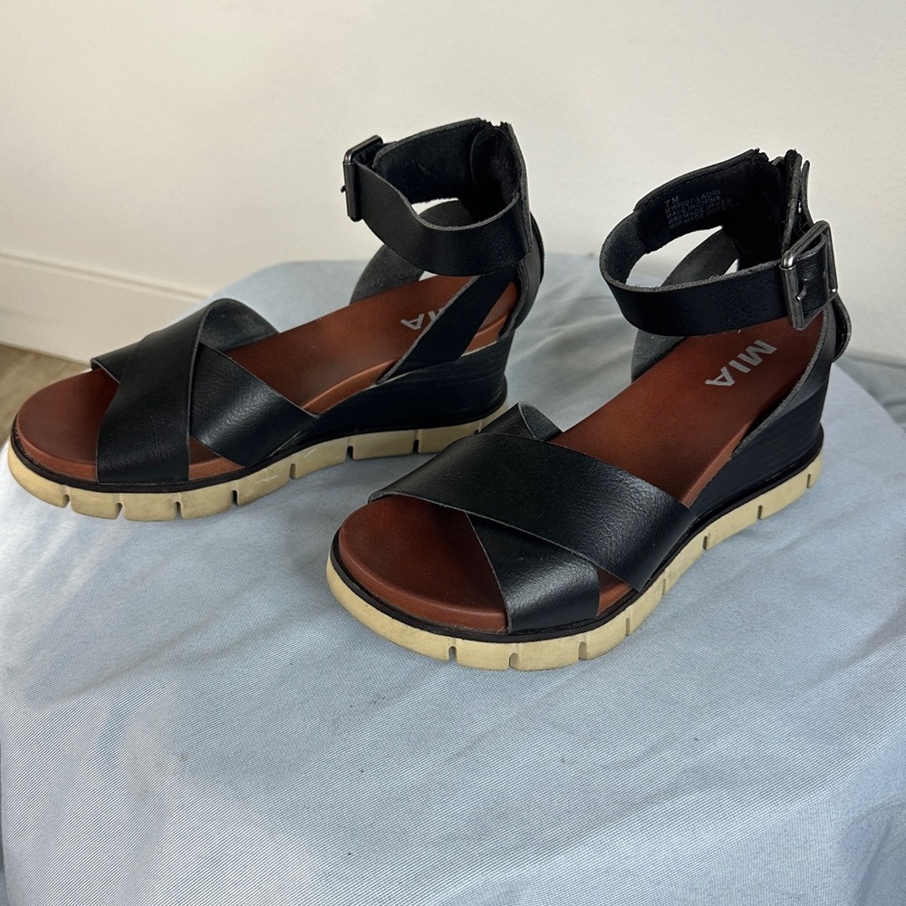 MIA Wedge Sandals size 7